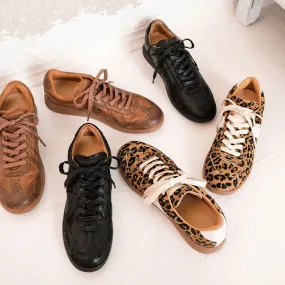 30mm Cow Leather Low-top Lace Up Casual Sneakers for Women in Caramel/Black/Brown