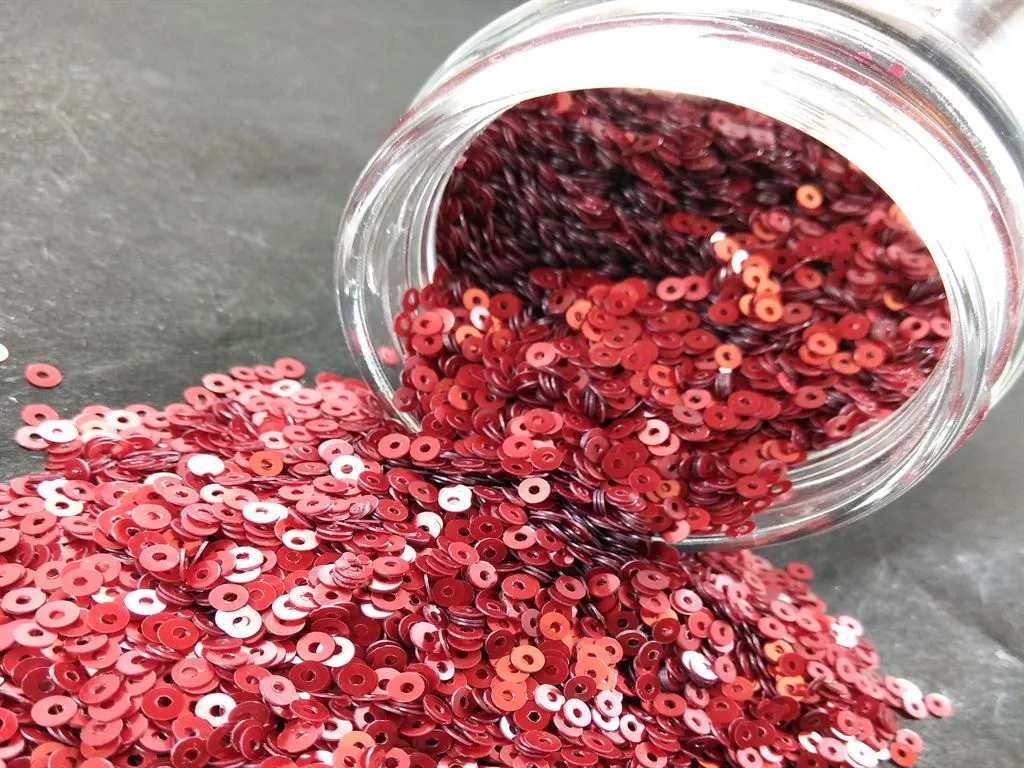 Apple Red Center Hole Circular Sequins(Wholesale)