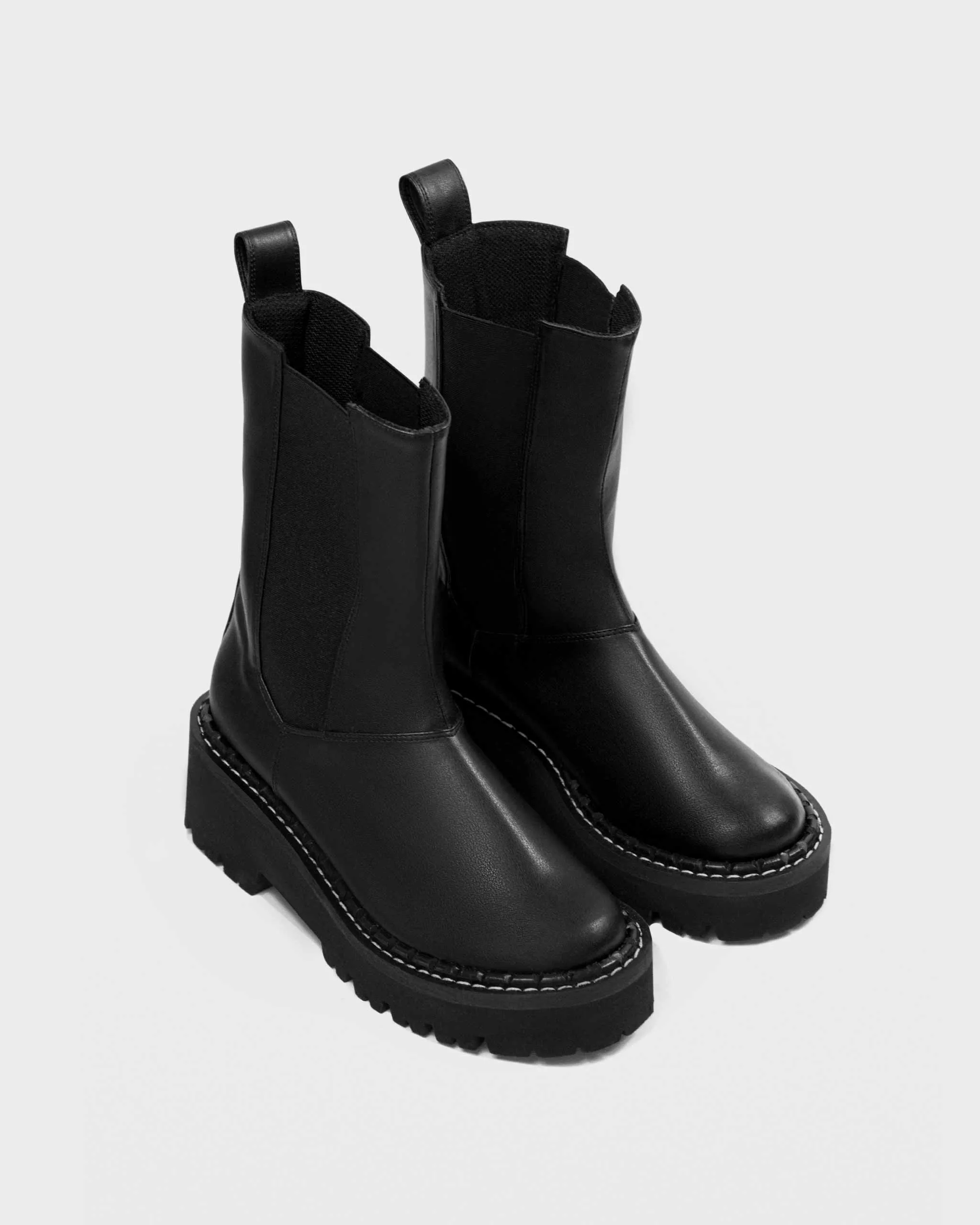 Chelsea Riot Vegea leather boots